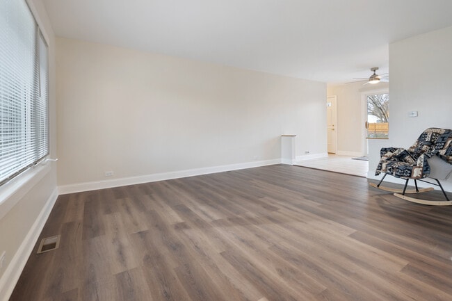 Building Photo - 198 Shadywood Ln