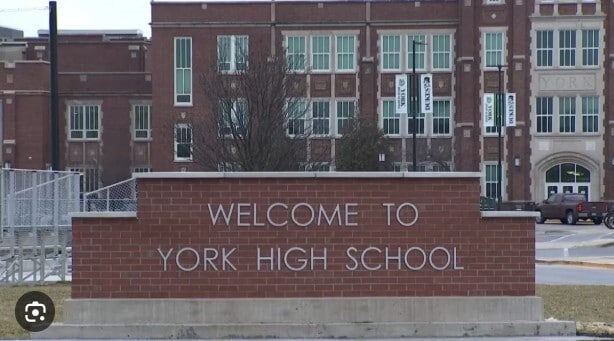 Excellent school district 205 - 281 E North End Ave