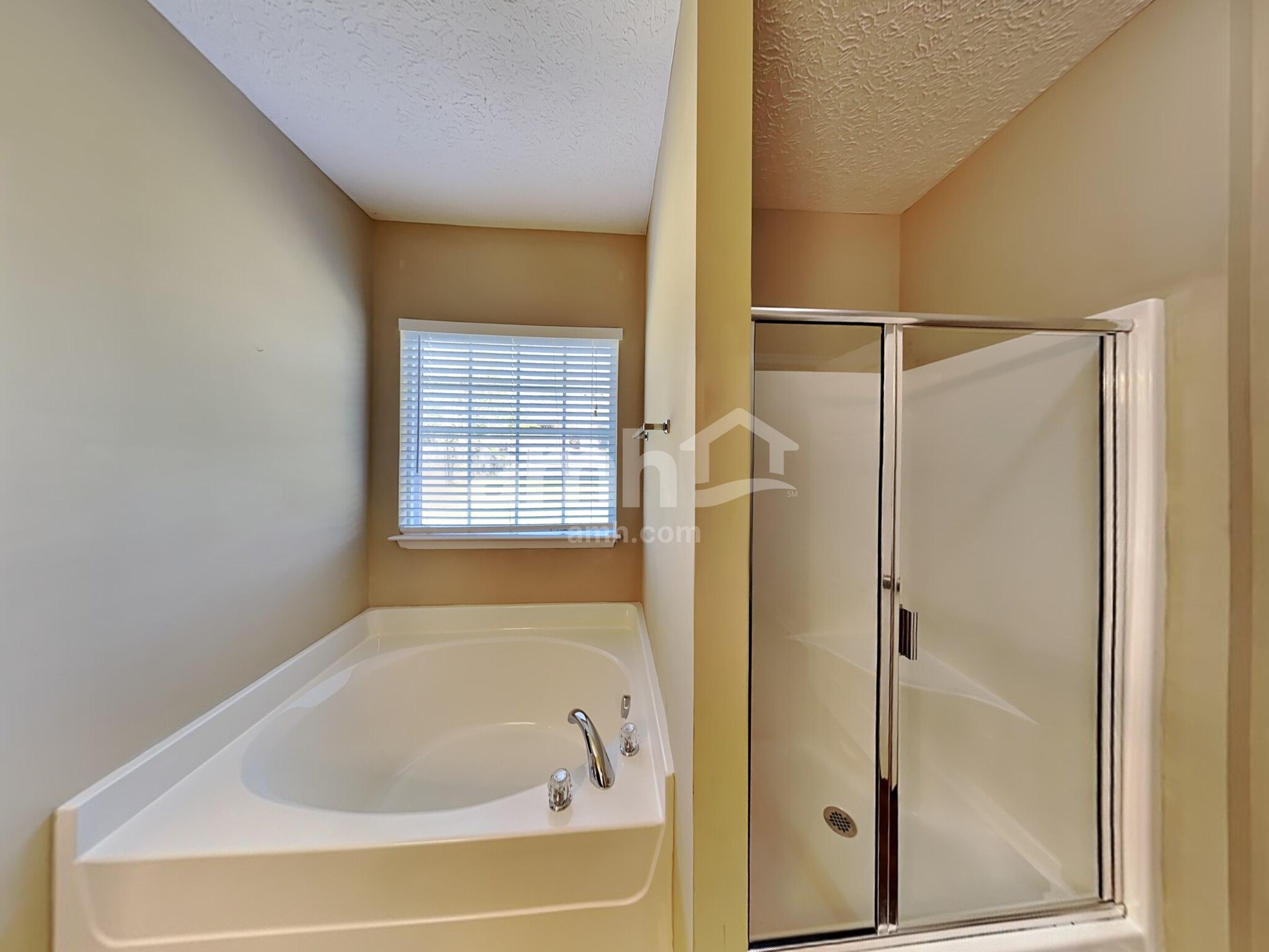 Building Photo - 106 Brant Ln