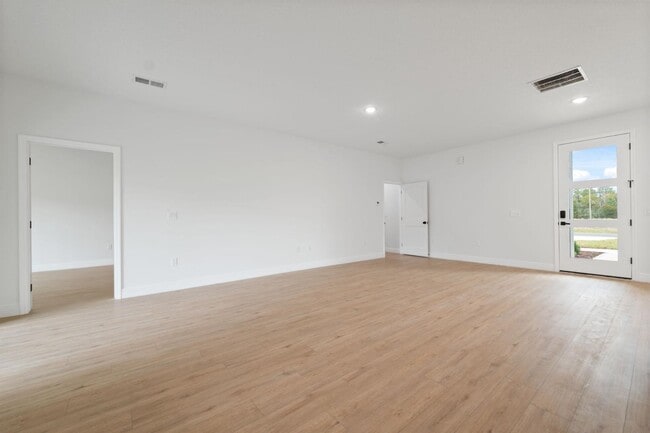 Building Photo - 6067 SW 155th St Rd