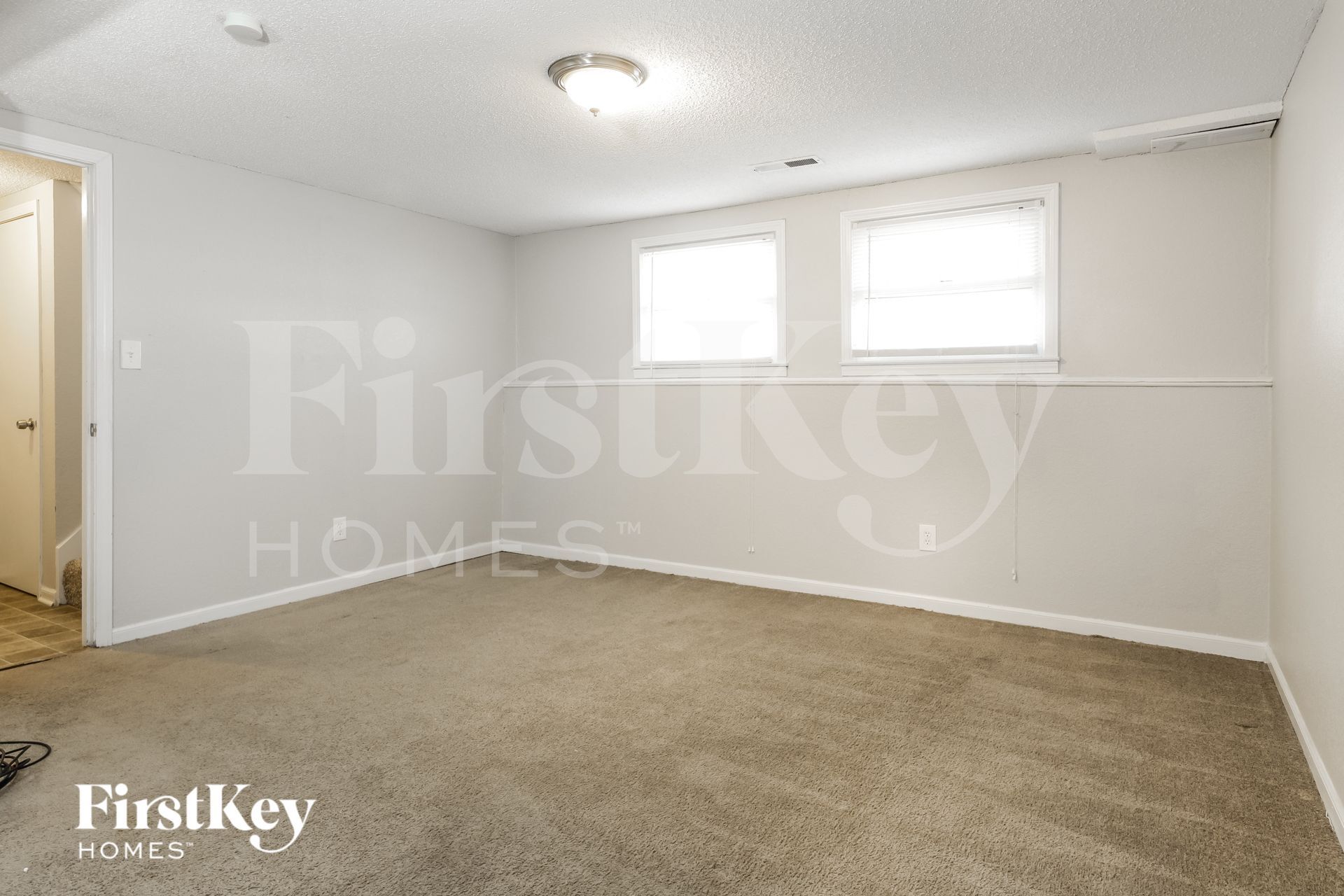 Building Photo - 16905 Lea Ave