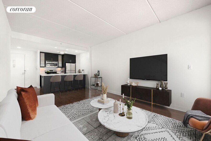 Building Photo - 41-34 Crescent St