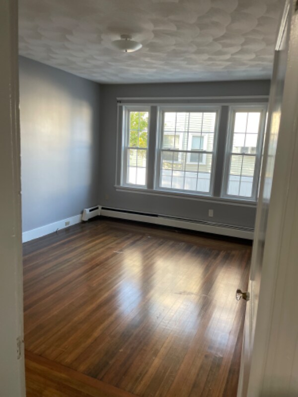 Building Photo - 15 Radcliffe Ave