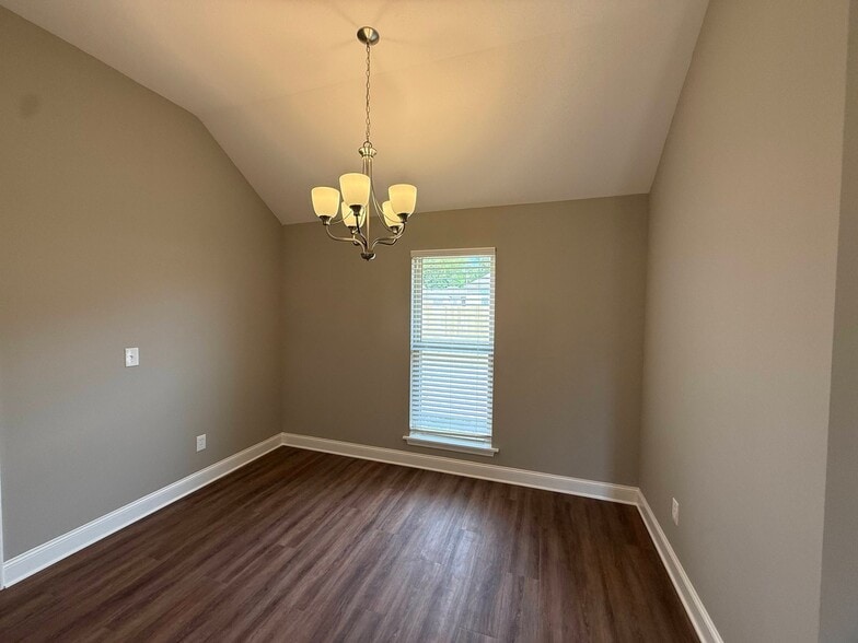 Building Photo - 116 Madisonville Dr