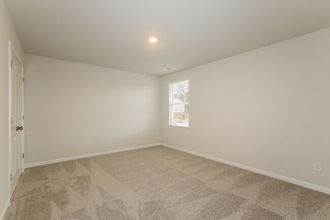 Building Photo - 2407 Hi Moon Trace