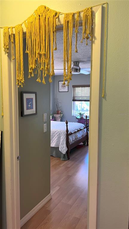 Building Photo - 257 SW Lincoln Cir N