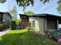 Building Photo - 601 Village Way