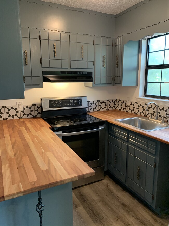 Butcher block counters - 317 Gardner St