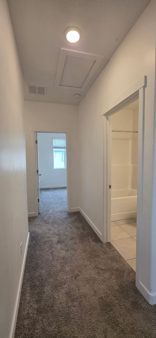Building Photo - Rockwell Townhome in American Fork - For Rent - 3 Bedroom 2.5 Bath - Pool & Clubhouse