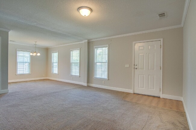 Building Photo - Don’t Miss This West Pensacola Rental — Open Floor Plan, Large Primary Suite, Outdoor Deck & Minu...