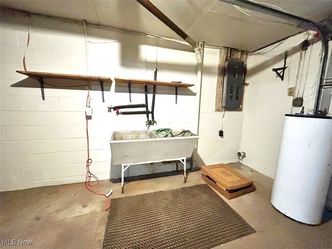 Building Photo - 430 Canton Rd