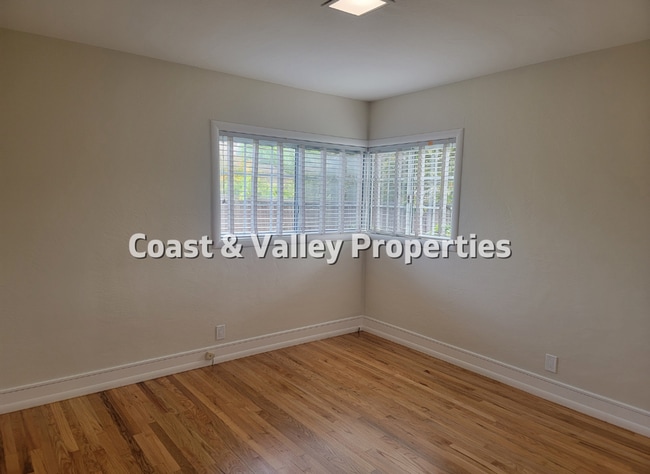 Building Photo - Beautiful Home in South Salinas!