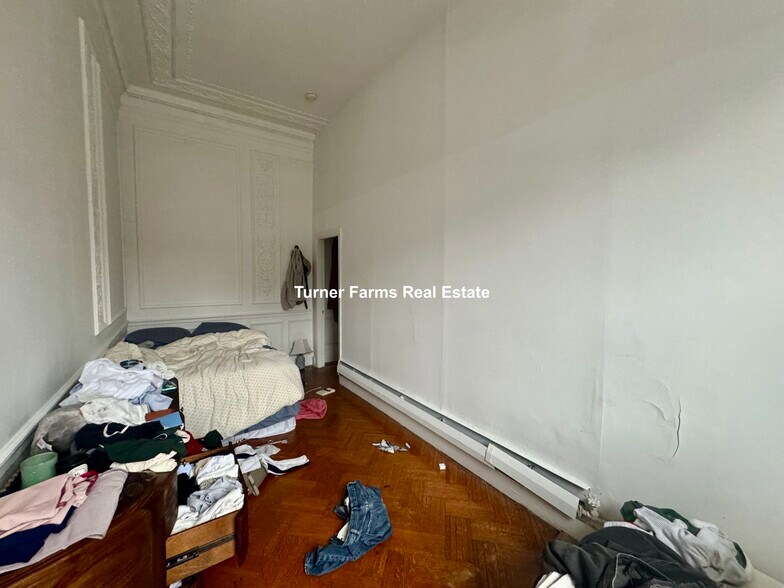 Building Photo - 472 Beacon St
