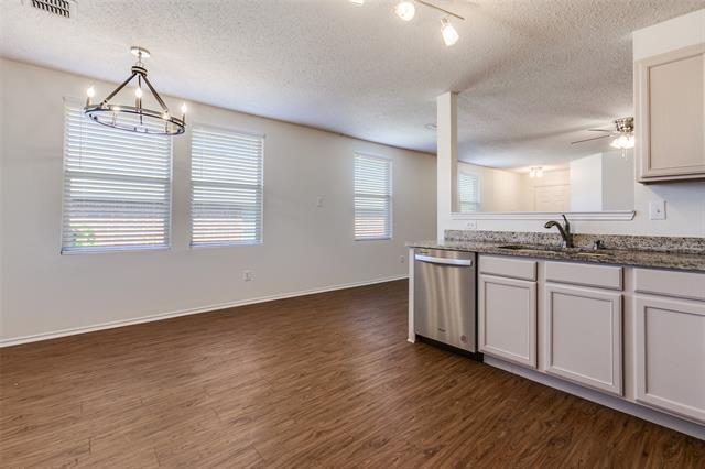 Building Photo - 2613 Salt Maker Way