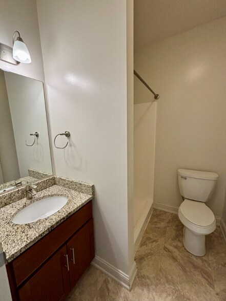 Building Photo - 591 Terrace Park