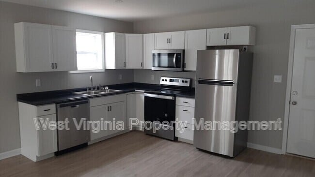 Building Photo - 732 Circleview Dr