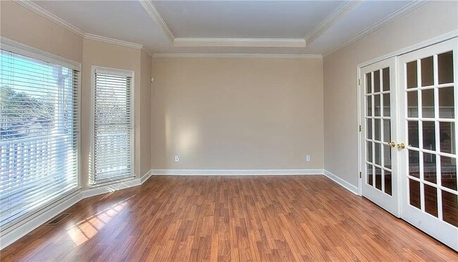 Building Photo - 800 Satinwood Pl