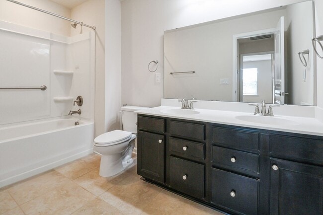 Building Photo - Stunning 4BD, 3BA Cary Home in Prime Locat...