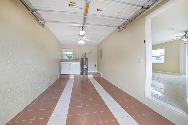 Building Photo - 3912 NW 110th Ave
