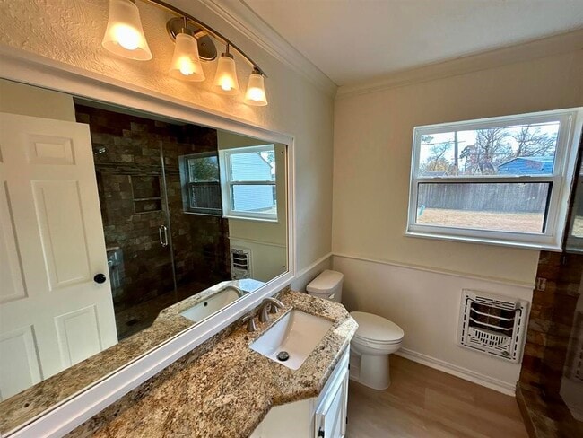 Building Photo - 6275 Westgate Dr