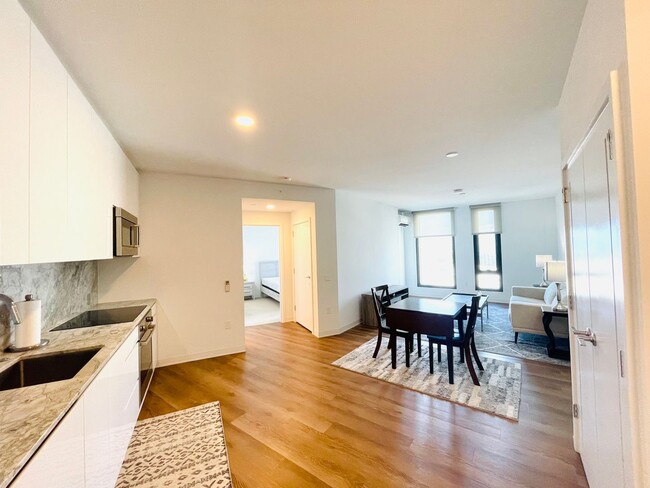 Building Photo - READY TO MOVE IN 1 bed, 1 bath Unit in A'a...