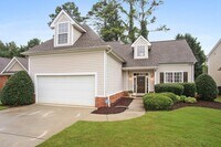 Building Photo - 2495 Lakebrooke Dr