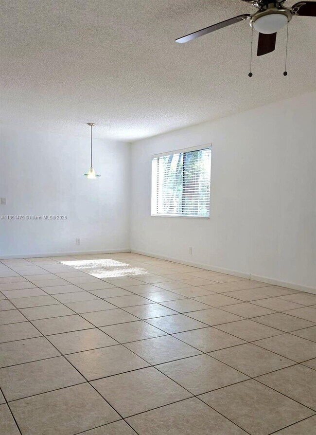 Building Photo - 16541 Blatt Blvd