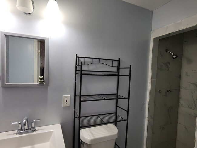 Building Photo - 2600 Countiss Dr