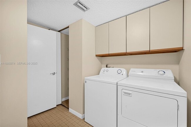 Building Photo - 3150 NW 42nd Ave