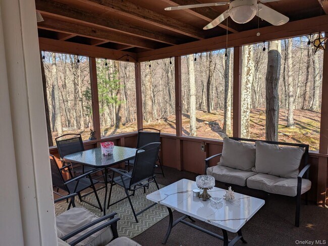 Building Photo - 37 Hill Rd