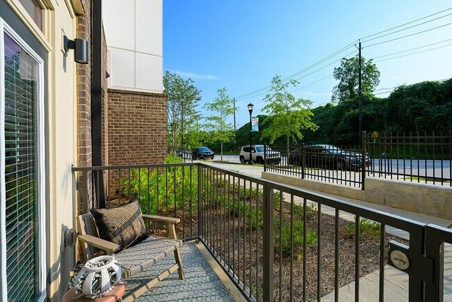 Building Photo - 125 Milton Ave SE