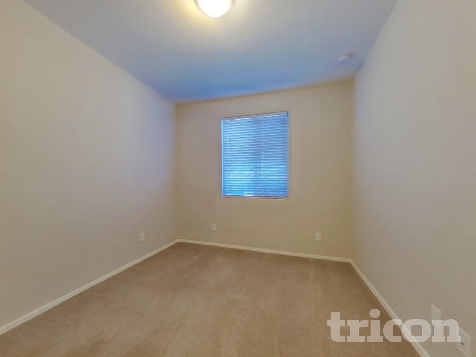 Building Photo - 17762 Via Luna Dr