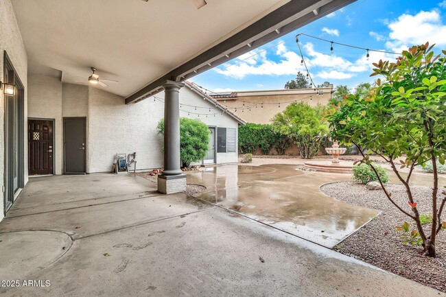 Building Photo - 9379 E Windrose Dr