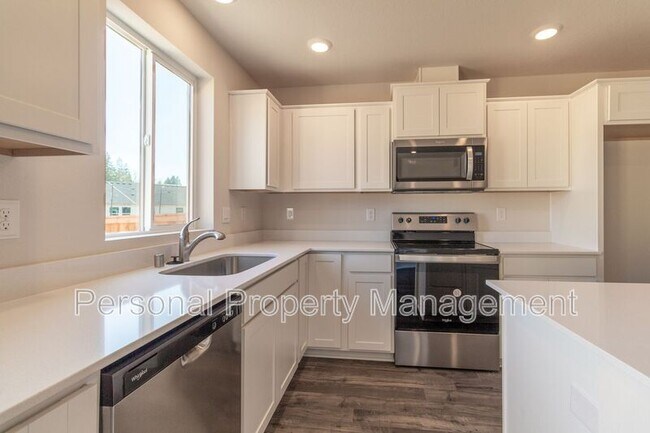 Building Photo - 242 N Layla Pl