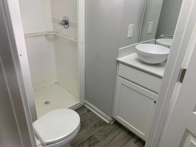 Building Photo - 2338 Pope Ave.