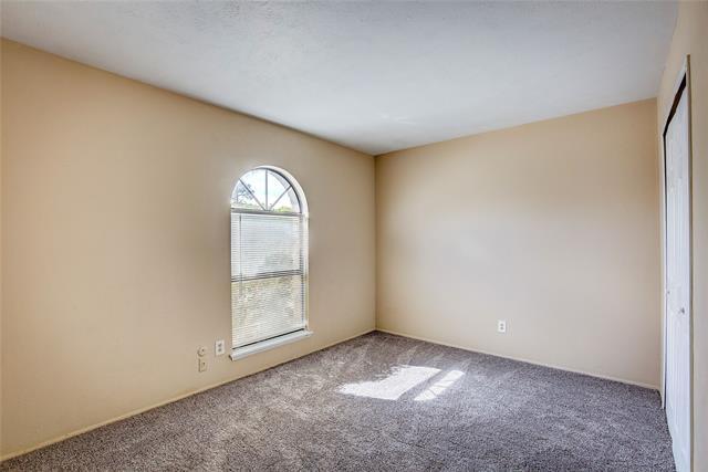 Building Photo - 6901 Sandybrook Dr