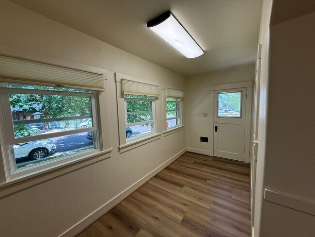 Building Photo - 2 Bedroom 2 Bath Brick Charmer in NW Reno