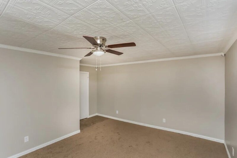 Building Photo - 501 Hardwood Trail