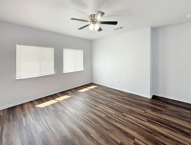 Building Photo - Stylish 3-Bedroom, No-Carpet Living with Flexible Move-In Terms in Princeton, TX