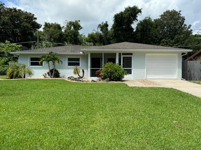 Primary Photo - Adorable 3/2 with Bonus Room in Ormond Beach