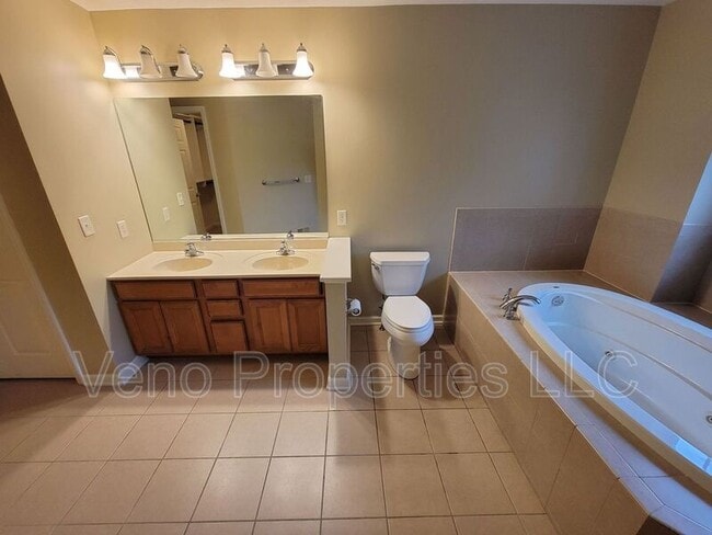 Building Photo - 16 Secretariat Ln