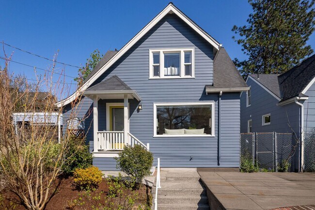 Building Photo - Remodeled Sunset Hill Home in Prime Ballar...