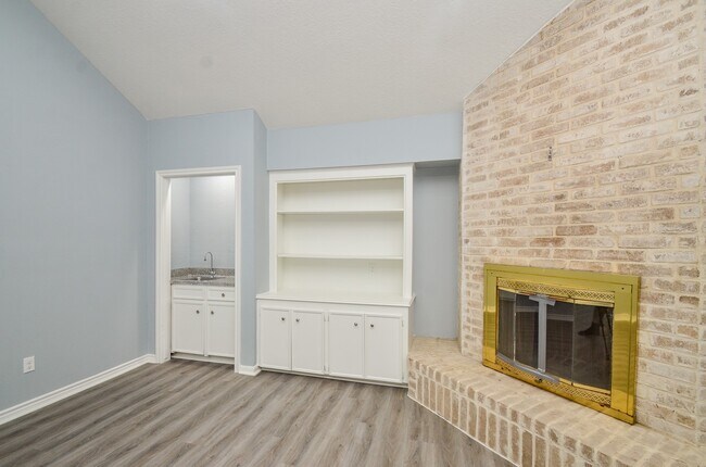 Building Photo - 7703 Quail Meadow Dr