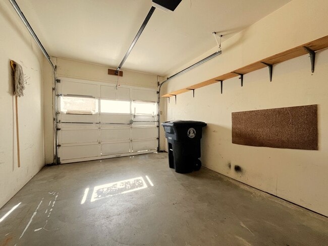 Building Photo - Alvarado Triplex