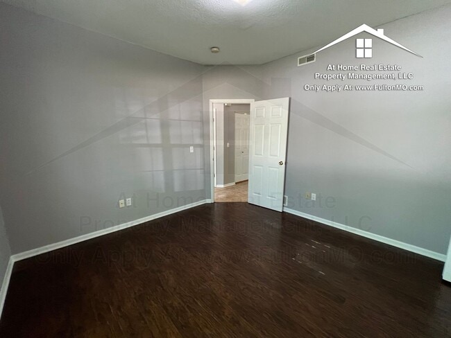 Building Photo - 997 Boulder Ct