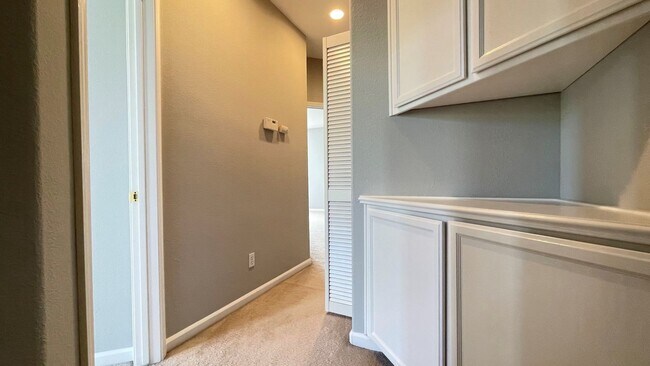 Building Photo - 3BD/3BA - Exclusive Townhome Living on Communication Hill: Modern Comfort Meets Scenic Views