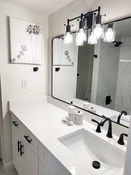 Building Photo - 3640 41st Ln S