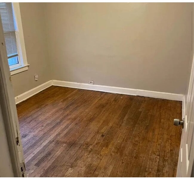 Building Photo - 3 bed 1 bath