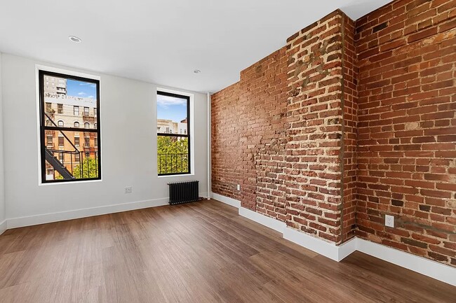 Primary Photo - 130 Allen Street