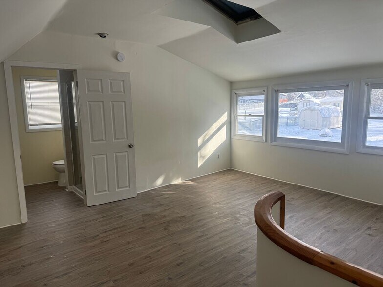 Building Photo - 752 Norwood Rd